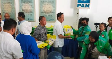 DPW PAN Jateng Gelar Aksi Sosial Jumat Berkah di Solo, Bagikan Beras kepada Warga dan Driver Ojol