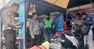 Polresta Solo dan Driver Ojek Online Kompak Gelar “Sengkuyung Golek Slamet”, Wujud Sinergi untuk Keselamatan Berlalu Lintas