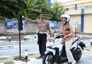 Pelatihan Gratis Ujian Praktik SIM di Polresta Solo, Bukti Nyata Komitmen Polri Layani Masyarakat Pelatihan Gratis Ujian Praktik SIM di Polresta Solo, Bukti Nyata Komitmen Polri Layani Masyarakat