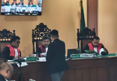 Sidang Gugatan CLS Ijazah Jokowi di PN Solo Masuki Tahap Pembuktian, Hakim Minta Perbaikan Dokumen Penggugat Sidang Gugatan CLS Ijazah Jokowi di PN Solo Masuki Tahap Pembuktian, Hakim Minta Perbaikan Dokumen Penggugat