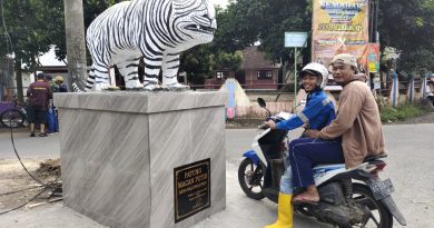 Viral Patung Macan Putih di Kediri, Kades Balongjeruk Beri Penjelasan Soal Filosofi dan Anggaran