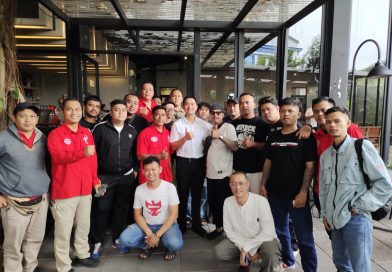 Temui Suporter Persis Solo, Kaesang Setujui Lima Tuntutan Pendukung Laskar Sambernyawa Temui Suporter Persis Solo, Kaesang Setujui Lima Tuntutan Pendukung Laskar Sambernyawa