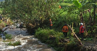 Tanggul Jebol di Mijen, Remaja 13 Tahun Hanyut di Sungai Karangmalang