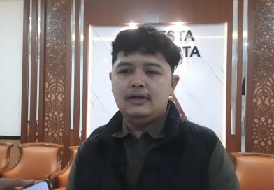 Pria Pembawa Parang dalam Video Viral Duel di Pasar Klitikan Solo Menyerahkan Diri ke Polisi