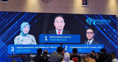 Akademisi Vokasi UNAIR Raih 2 Penghargaan di Konferensi Internasional FESMIRA III Bandung