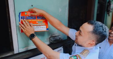 Rumah Penerima Bansos Ditempeli Stiker, Respati: Jadi Penyemangat Pengentasan Kemiskinan