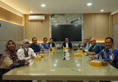 Peringati Dies Natalis Ke-42, Radiologi Vokasi UNAIR Gelar Aksi Donor Darah di Surabaya Peringati Dies Natalis Ke-42, Radiologi Vokasi UNAIR Gelar Aksi Donor Darah di Surabaya