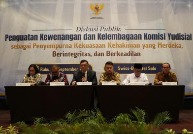 KY Gelar Seminar Zona I di Solo, Abdul Chair Ramadhan Tegaskan Pentingnya Penguatan Kewenangan Komisi Yudisial KY Gelar Seminar Zona I di Solo, Abdul Chair Ramadhan Tegaskan Pentingnya Penguatan Kewenangan Komisi Yudisial