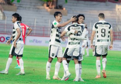 Mental Baja Berbuah Kemenangan di Surabaya, Stefan Keeltjes Puji Kerja Keras Pemain Mental Baja Berbuah Kemenangan di Surabaya, Stefan Keeltjes Puji Kerja Keras Pemain