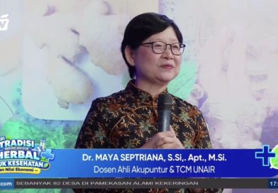 Dosen Pengobatan Tradisional Fakultas Vokasi UNAIR, Dr. Maya, Perkenalkan Herbal dalam FGD di JTV Dosen Pengobatan Tradisional Fakultas Vokasi UNAIR, Dr. Maya, Perkenalkan Herbal dalam FGD di JTV